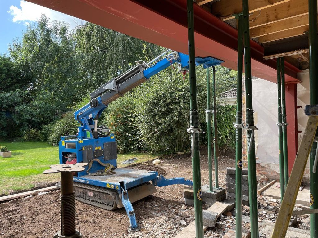 Hooka mini crane hire Cardiff South Wales